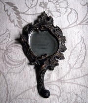 古い装飾的な手鏡