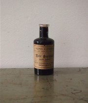 古い瓶 Noir Japonais