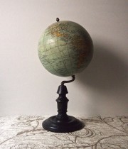 古い地球儀   Globe