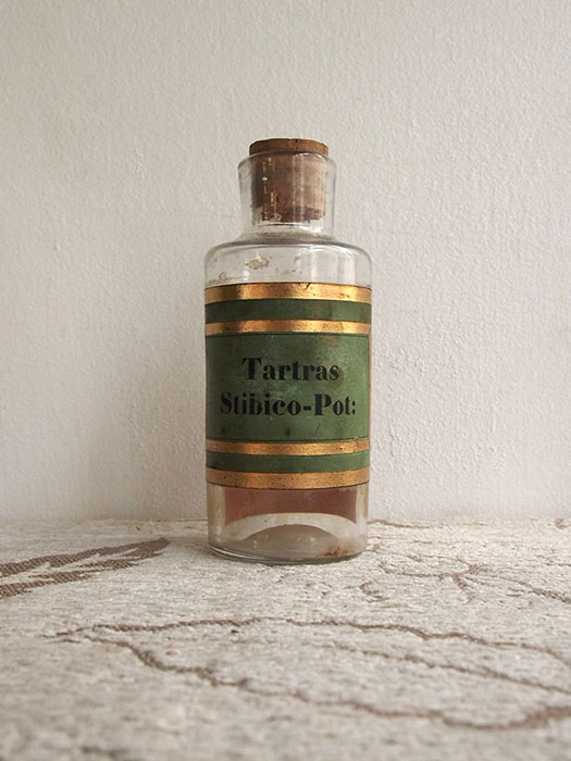 古い瓶 Tartras Stibico