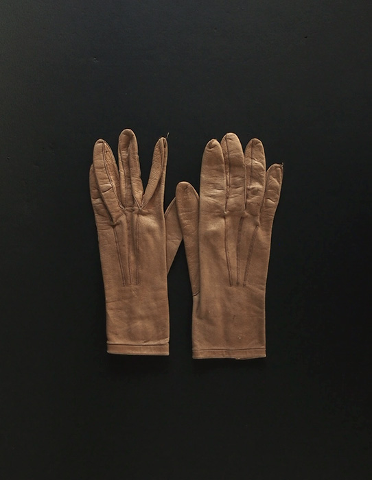革の手袋