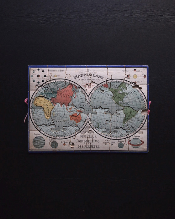 世界地図のジグソーパズル