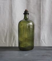 グリーンのガラス瓶